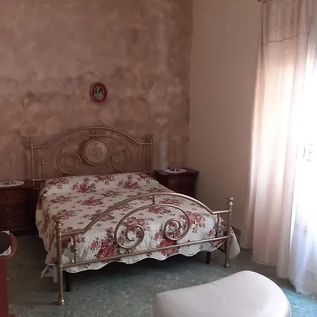 Casa Della Pace - Primo Piano Apartment *